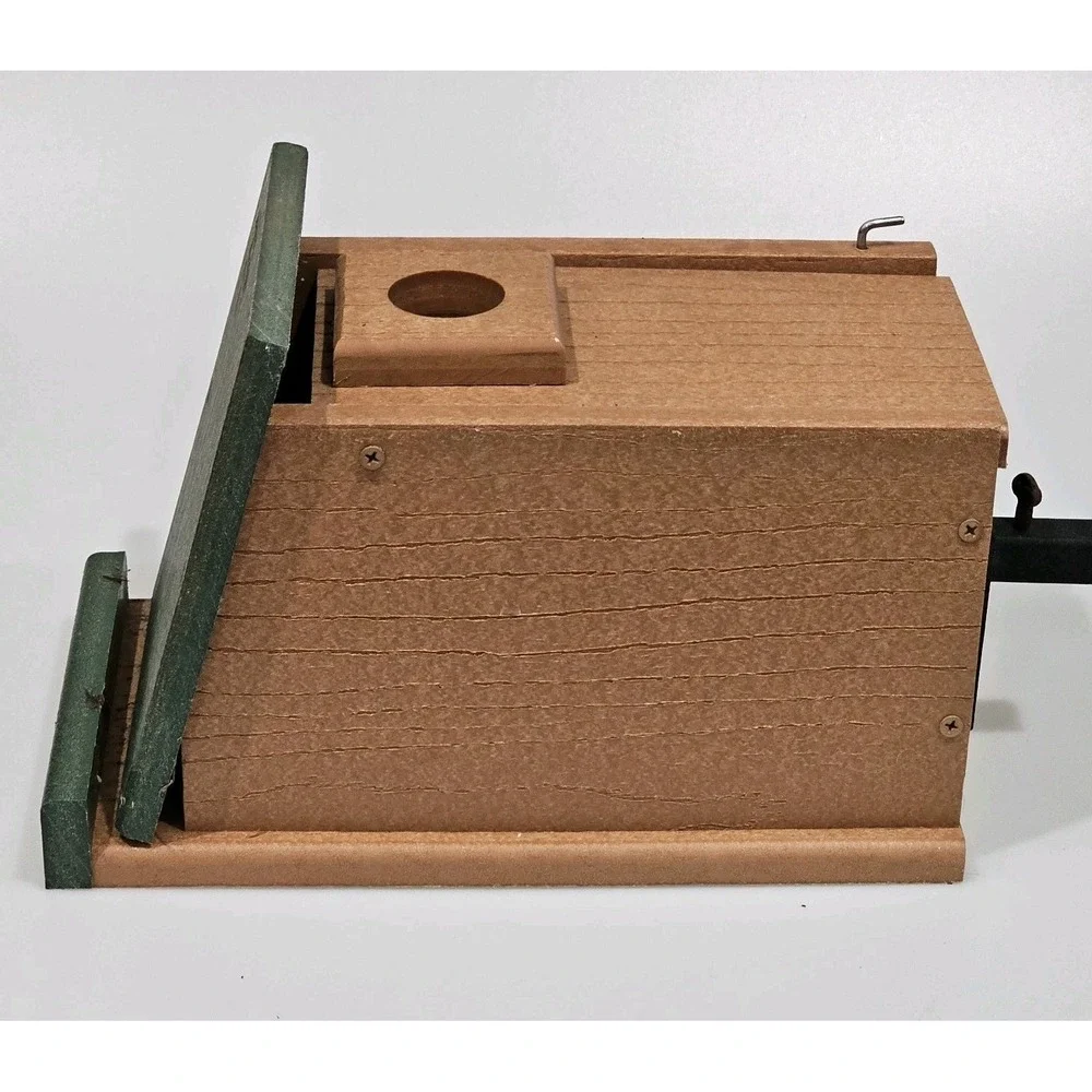 WoodLink GoingGreen Bluebird Recycled Composite Bird House